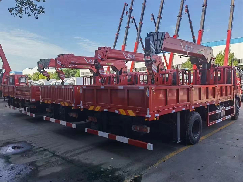 DFV5161JSQGP6D東風D1單橋隨車吊