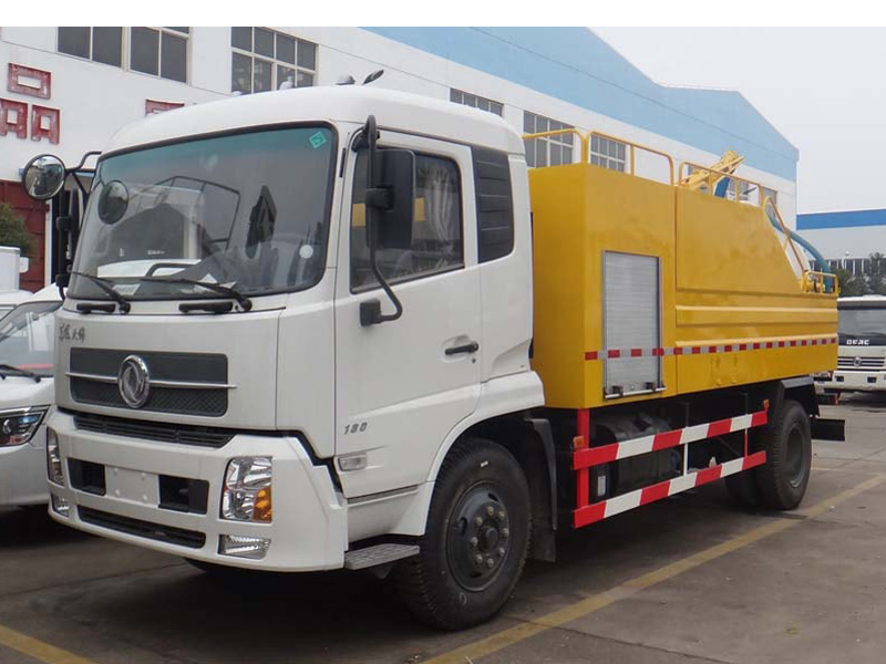 東風(fēng)天錦清洗吸污車聯(lián)合疏通車