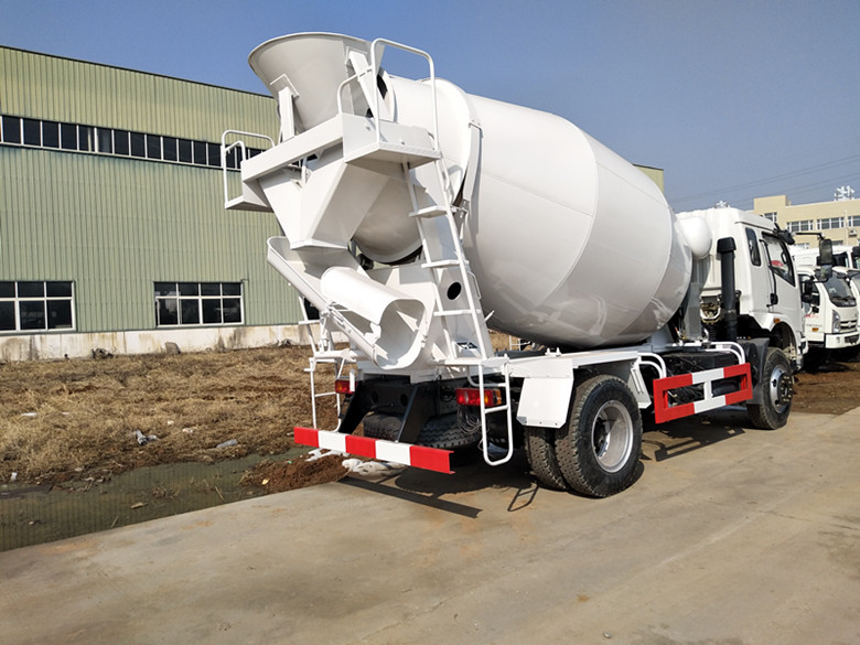 東風御虎6方攪拌車